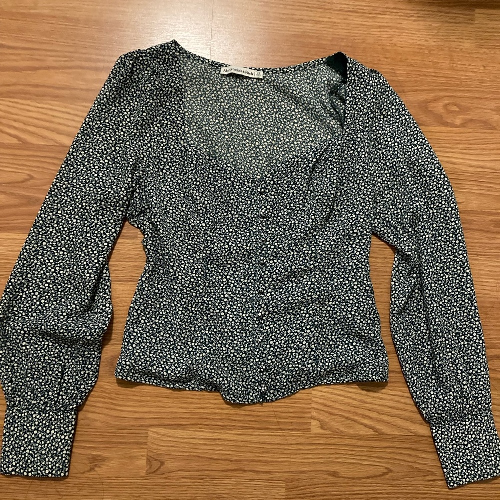 abercrombie sweetheart neckline top